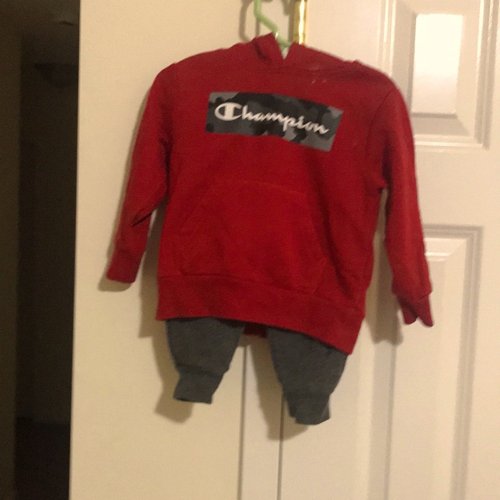 Champion Sweatsuit. Red Pullover Hoodie with Kangaroo pockets. Gray Sweat pants